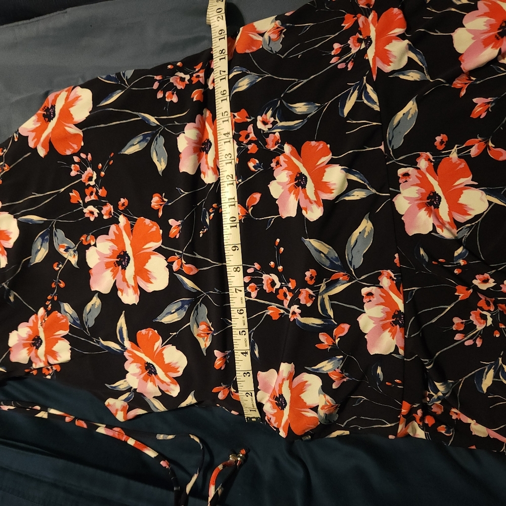 Ivanka Trump floral dress - Picture 6 of 7
